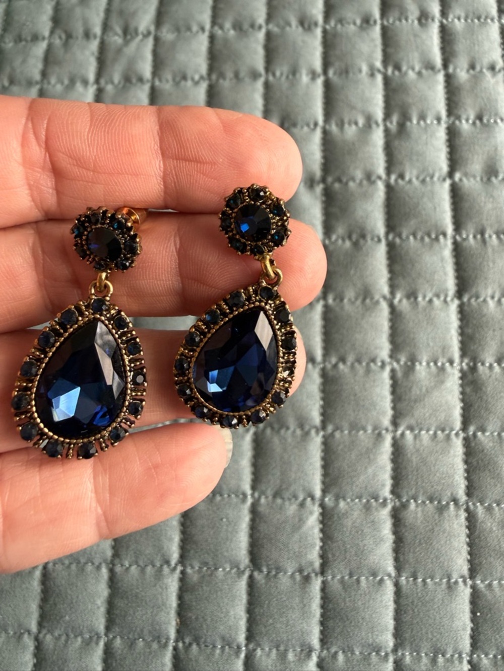Vintage-Style Navy Blue Teardrop Dangle Earrings